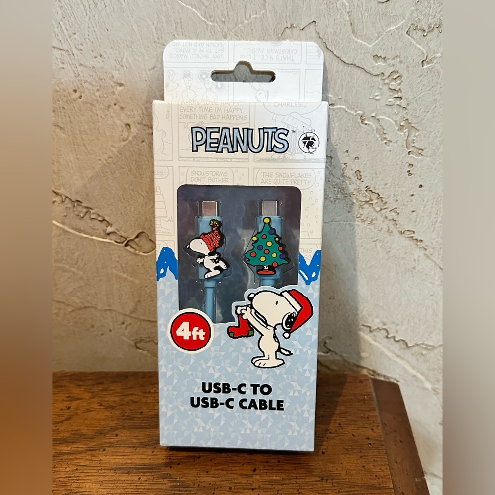 Peanuts Christmas Holiday Festive Snoopy USB-C To USB-C Cable - 4ft. NWT